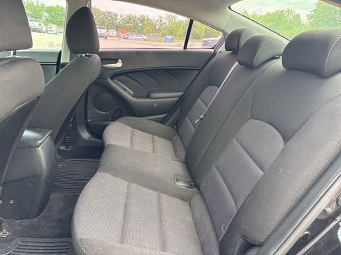 Used 2017 Kia Forte LX image 13