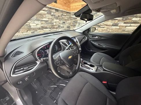Used 2024 Chevrolet Malibu RS FWD image 12