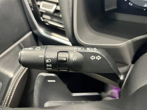 Used 2021 Nissan Rogue Platinum image 40