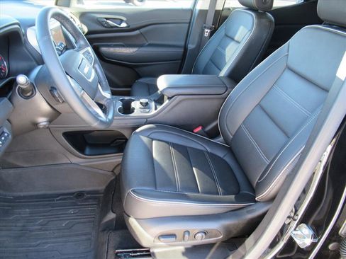 Used 2023 GMC Acadia Denali w/ Denali Ultimate Package image 17