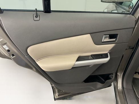 Used 2014 Ford Edge SEL w/ Equipment Group 205A image 27