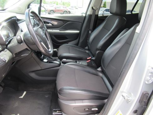 Used 2019 Buick Encore Preferred FWD image 18