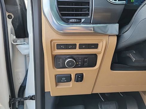 Used 2021 Ford F150 Lariat w/ Max Trailer Tow Package AWD/4WD image 27