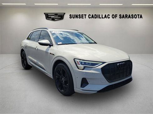 Used 2021 Audi e-tron Premium w/ Convenience Plus Package AWD/4WD image 1