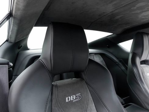 Used 2009 Aston Martin DBS Coupe image 36