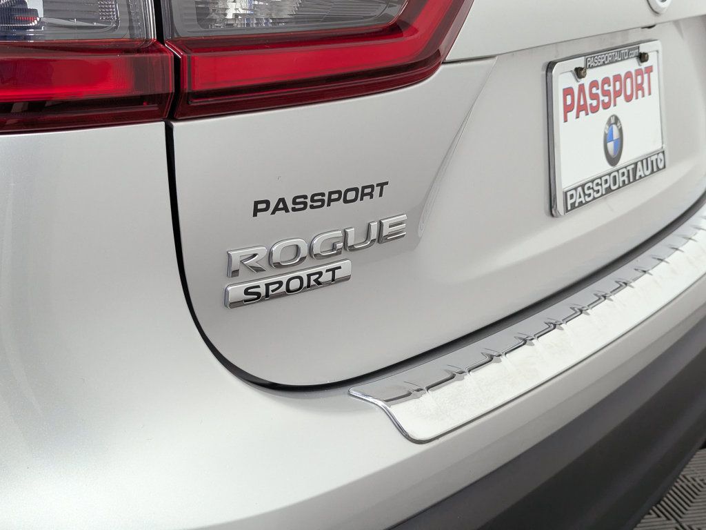 Used 2022 Nissan Rogue Sport SV w/ Technology Package FWD image 10