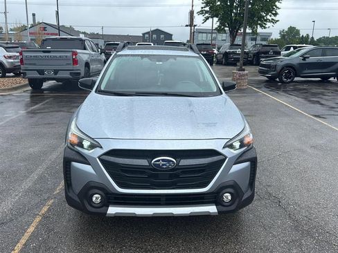 Used 2023 Subaru Outback Limited AWD/4WD image 8