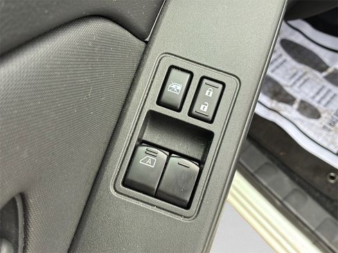 Used 2024 Nissan Frontier S w/ S Utility Package image 18