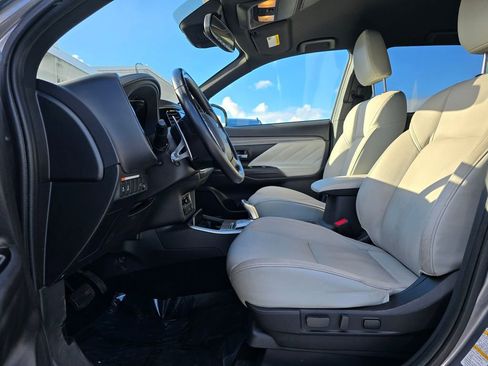 Used 2022 Mitsubishi Outlander SEL image 20