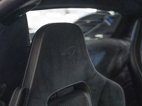 Used 2026 McLaren 750S Spider RWD image 44