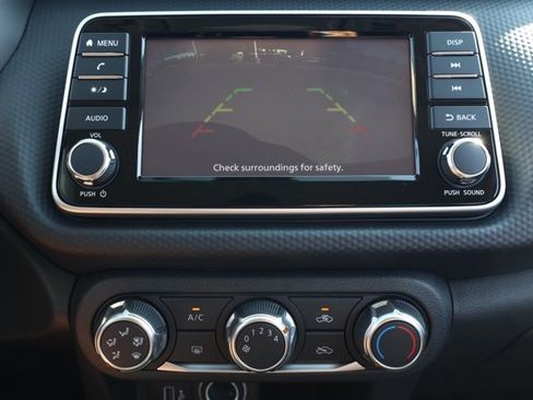 New 2025 Nissan Kicks Play S image 30