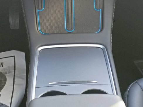 Used 2022 Tesla Model 3 Long Range AWD/4WD image 20