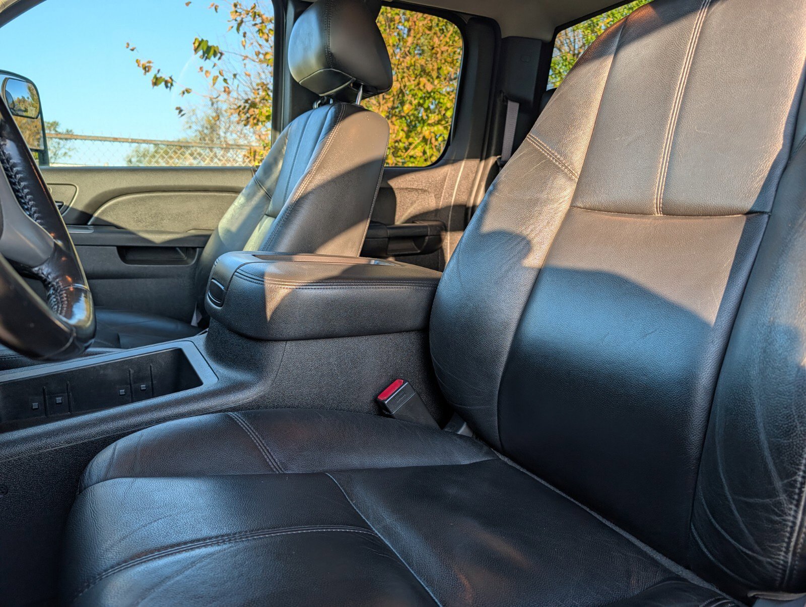 Used 2013 Chevrolet Silverado 2500 LTZ w/ Suspension Package, Off-Road RWD image 19