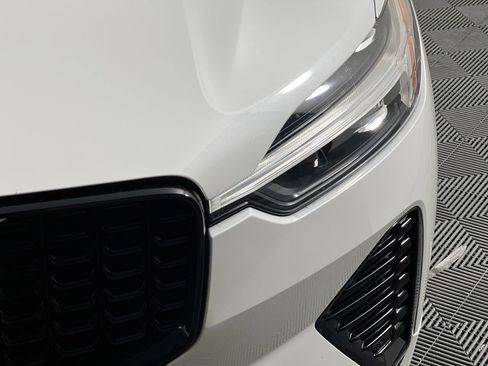 Used 2023 Volvo XC60 B5 Ultimate w/ Protection Package Premier FWD image 9