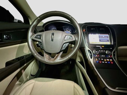 Used 2016 Lincoln MKX Reserve w/ Climate Package AWD/4WD image 31