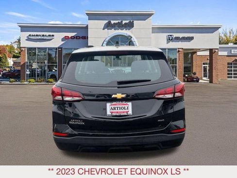 Used 2023 Chevrolet Equinox LS AWD/4WD image 6