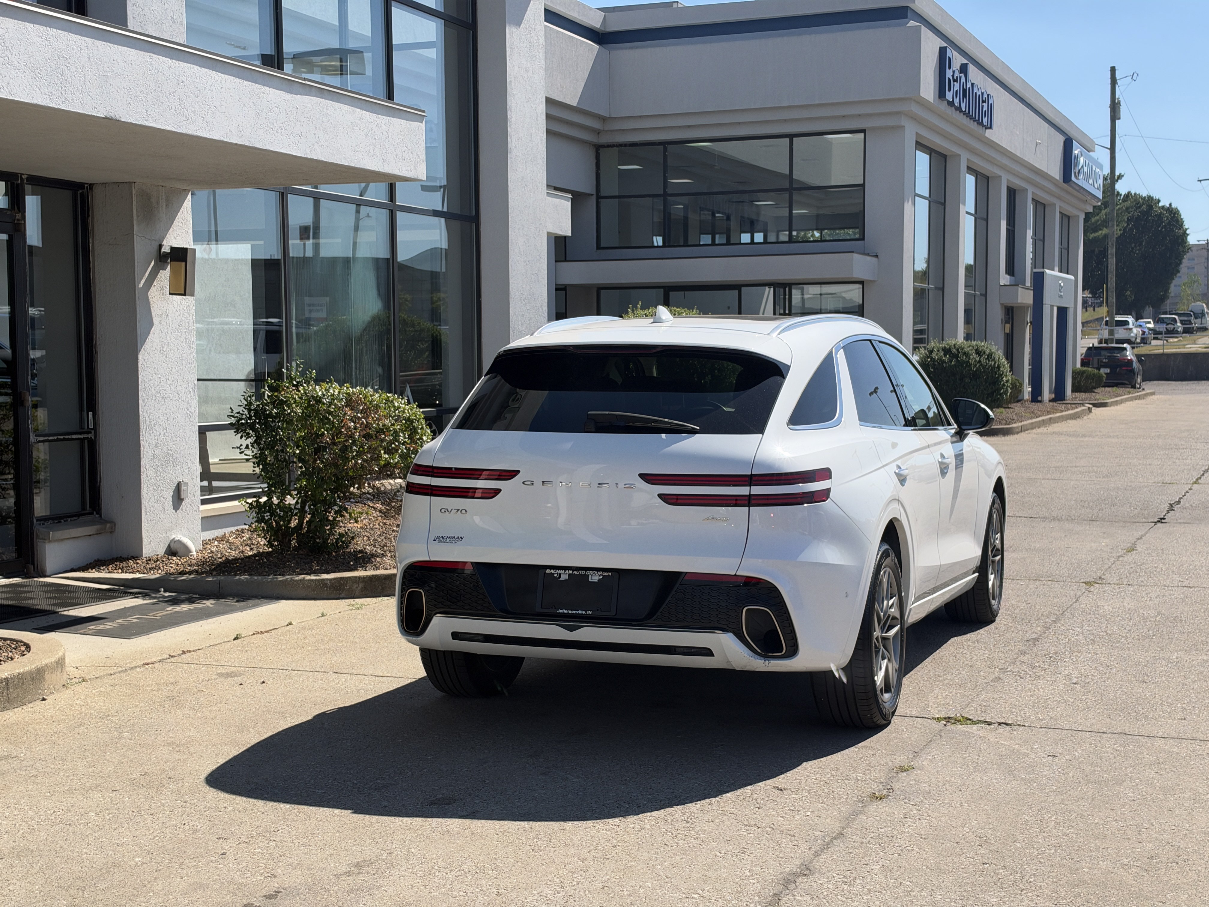 Used 2022 Genesis GV70 2.5T w/ Advanced Package AWD/4WD image 5