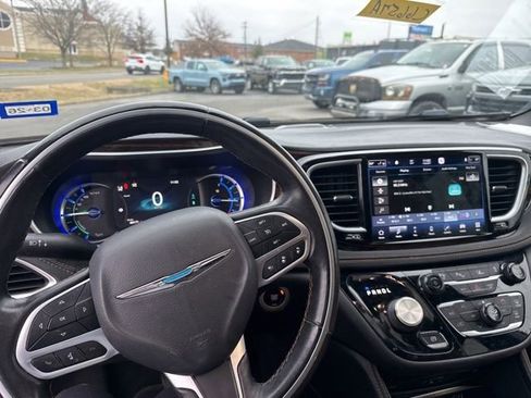 Used 2021 Chrysler Pacifica Pinnacle image 30