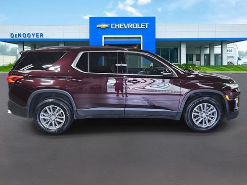 Used 2023 Chevrolet Traverse LT w/ LPO, Floor Liner Package FWD image 7