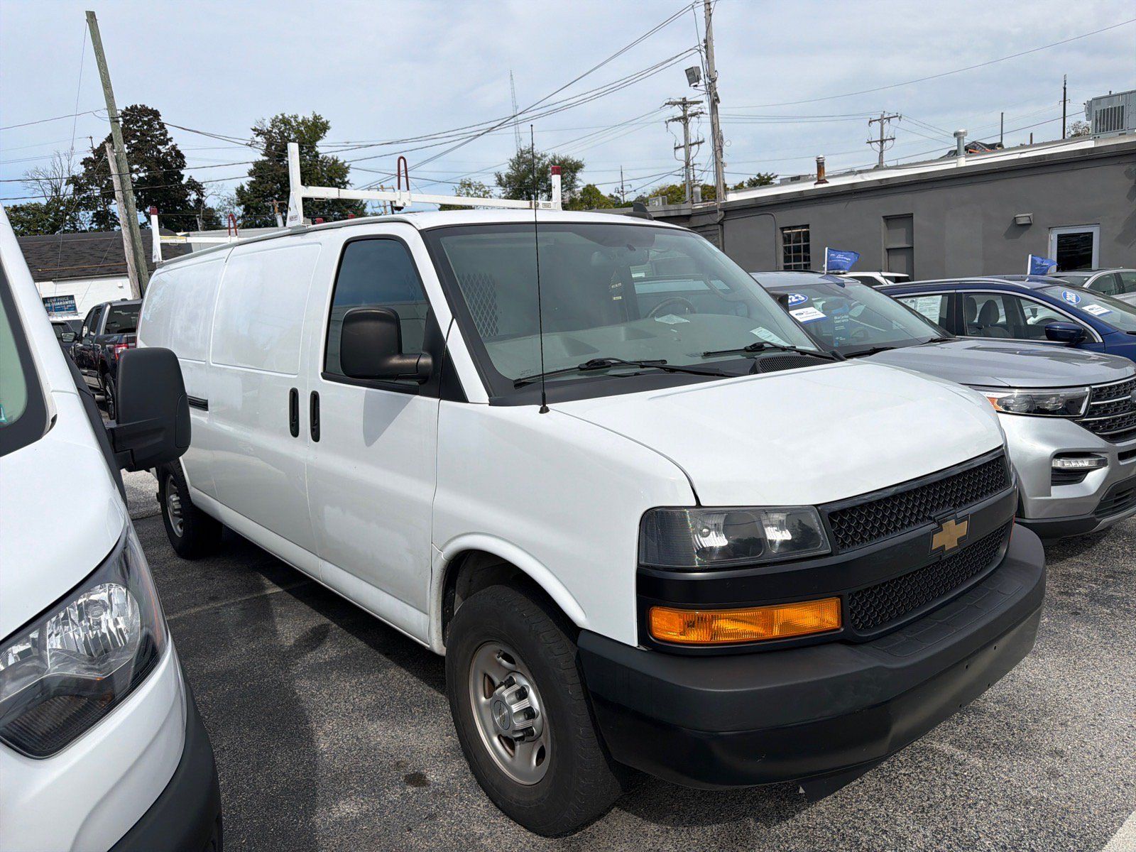 Used 2021 Chevrolet Express 2500 Extended w/ Driver Convenience Package RWD image 2