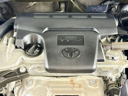 Used 2013 Toyota Camry image 25