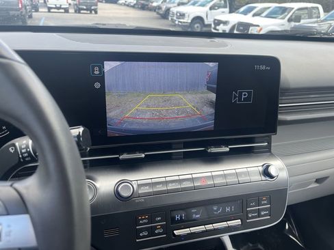 Used 2025 Hyundai Kona SEL AWD/4WD image 10