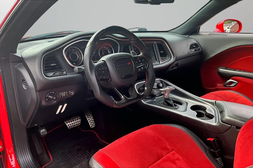 Used 2016 Dodge Challenger R/T Scat Pack RWD image 17