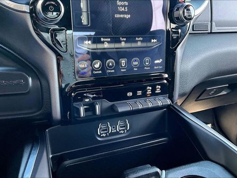 Used 2020 RAM 2500 Laramie w/ Night Edition image 15