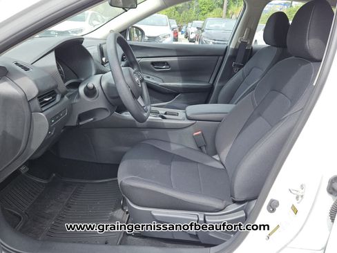Used 2025 Nissan Sentra S FWD image 3