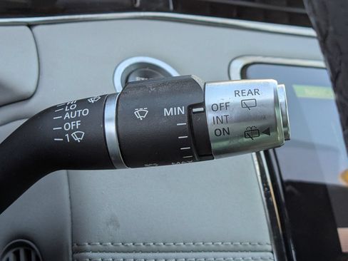 Used 2020 Land Rover Range Rover Evoque First Edition AWD/4WD image 33