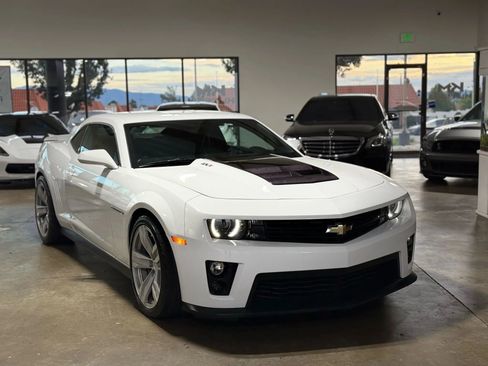 Used 2013 Chevrolet Camaro ZL1 image 2