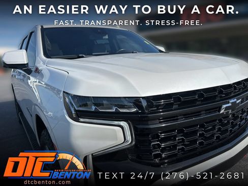 Used 2023 Chevrolet Suburban Z71 w/ Luxury Package AWD/4WD image 32