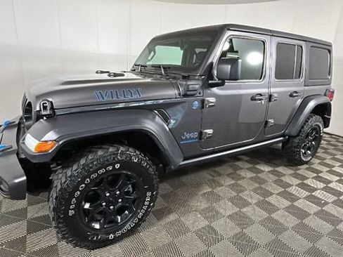 Used 2023 Jeep Wrangler Unlimited w/ Cold Weather Group AWD/4WD image 6