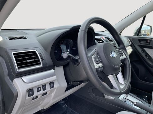 Used 2017 Subaru Forester 2.5i Premium AWD/4WD image 26
