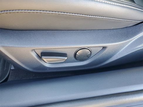 Used 2024 Ford Mustang Premium image 7