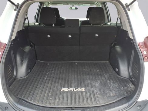 Used 2014 Toyota RAV4 LE image 22