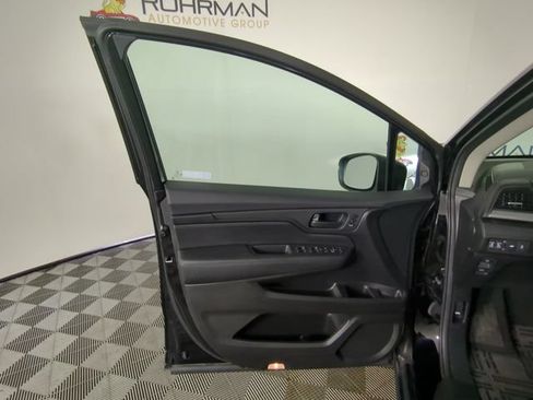 Used 2025 Honda Odyssey EX-L image 17