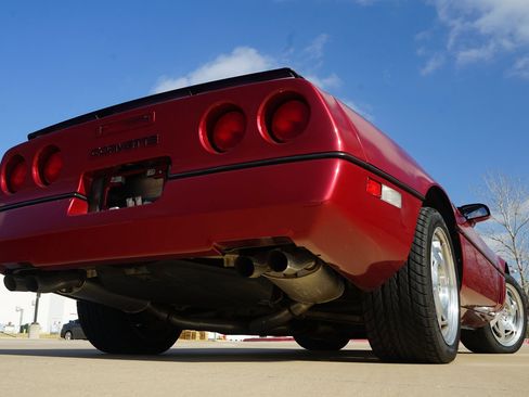 Used 1990 Chevrolet Corvette Convertible image 16