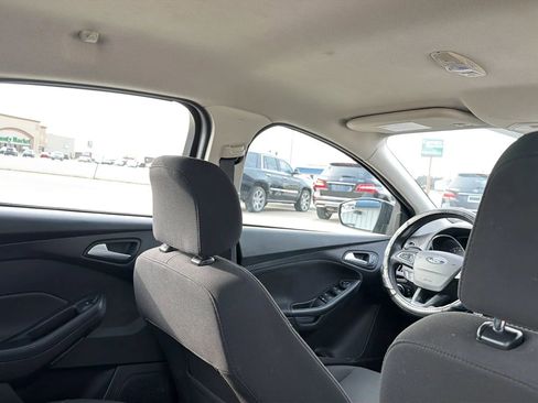 Used 2015 Ford Focus SE FWD image 60