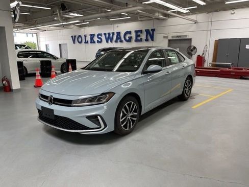 New 2026 Volkswagen Jetta SE FWD image 1