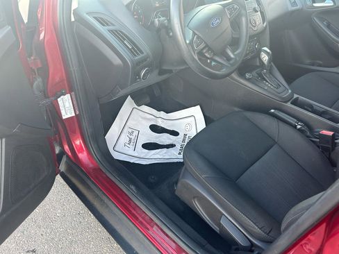Used 2015 Ford Focus SE image 10