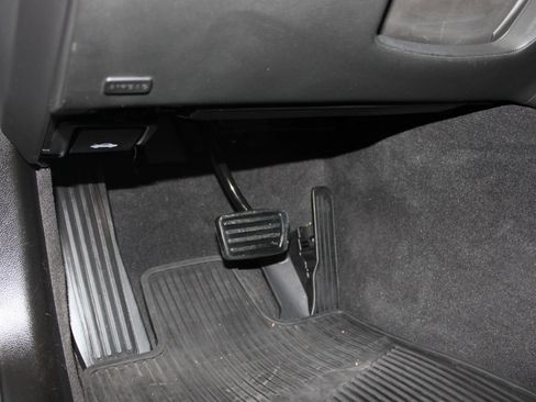 Used 2014 Cadillac CTS Performance image 11