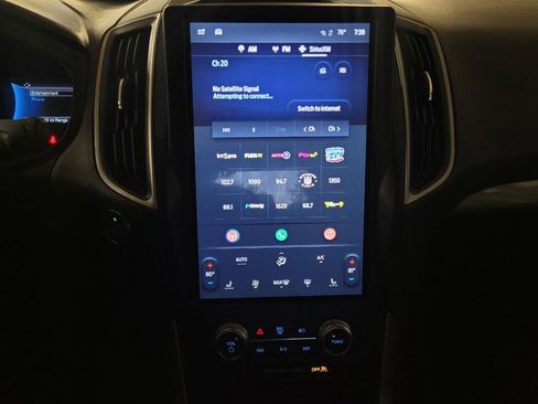 Used 2024 Ford Edge SEL image 25