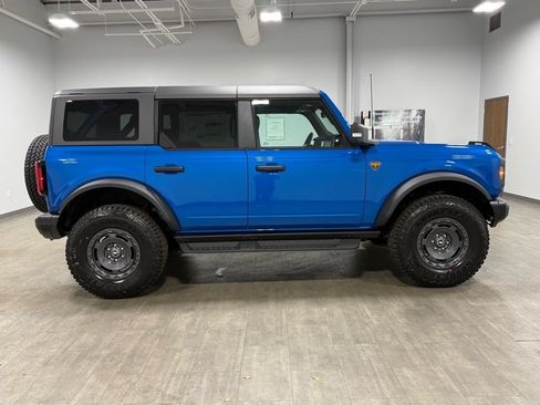 New 2025 Ford Bronco Badlands AWD/4WD image 3
