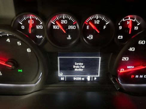 Used 2020 Chevrolet Silverado 1500 Custom w/ Custom Value Package RWD image 42