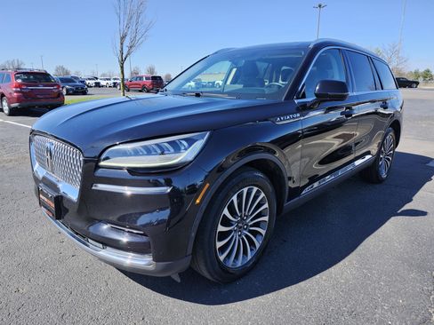 Used 2024 Lincoln Aviator Premiere w/ Premium Package image 13