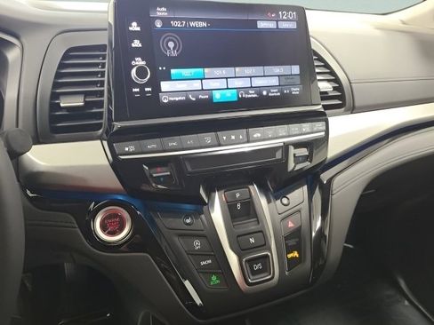 Used 2025 Honda Odyssey Touring image 32