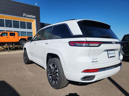 New 2025 Jeep Grand Cherokee Overland w/ Trailer Tow Package AWD/4WD image 3