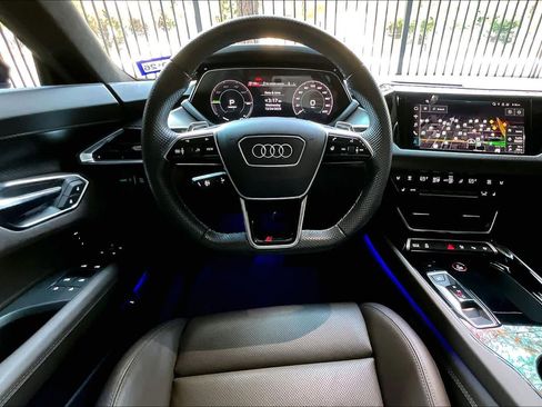 Used 2023 Audi RS e-tron GT image 5