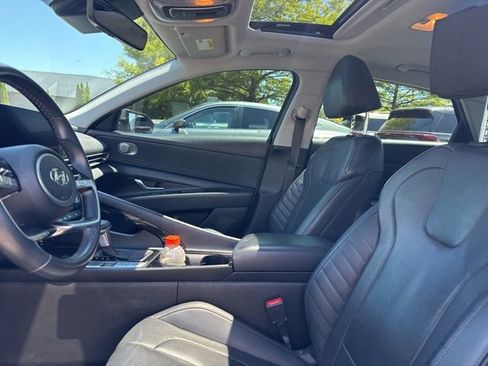 Used 2021 Hyundai Elantra Limited FWD image 8